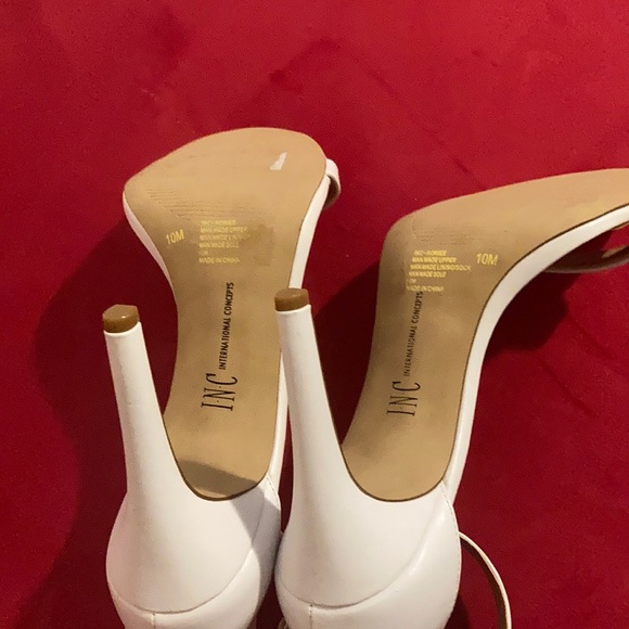 INC International Concepts white strappy sandals - Picture 6 of 7